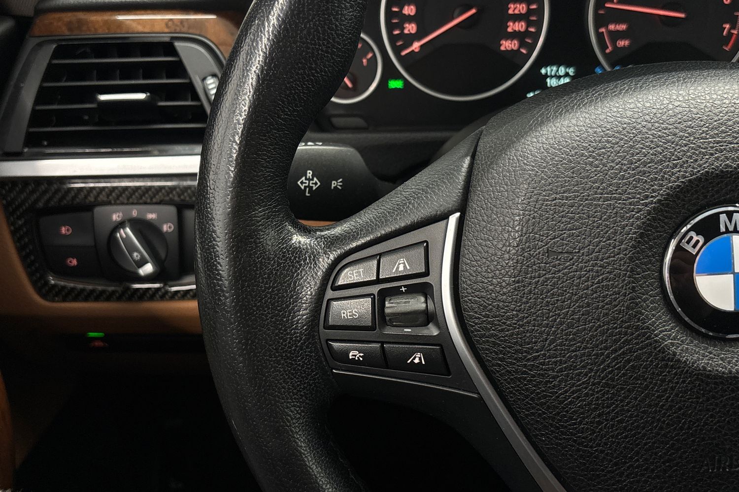 BMW 320 vaihtoauto