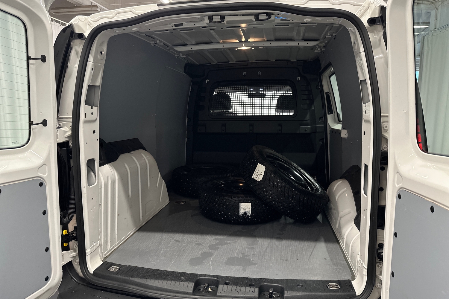 Volkswagen Caddy Maxi vaihtoauto