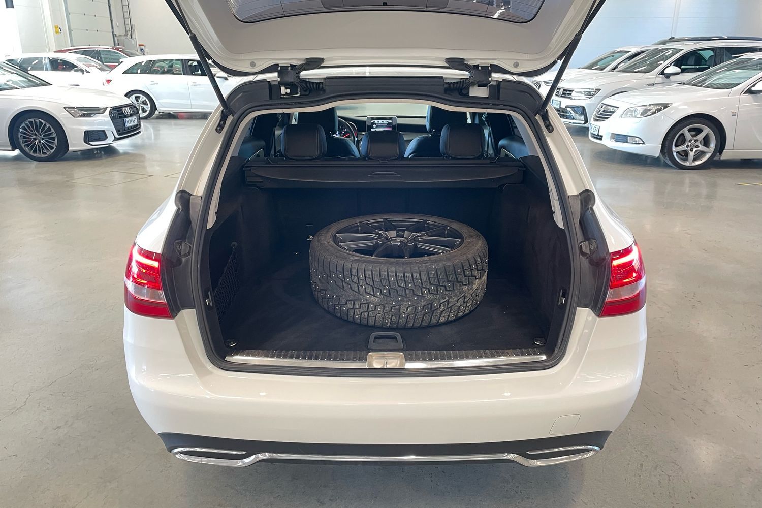 Mercedes-Benz C vaihtoauto