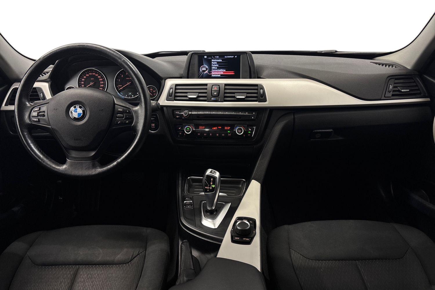 BMW 320 vaihtoauto