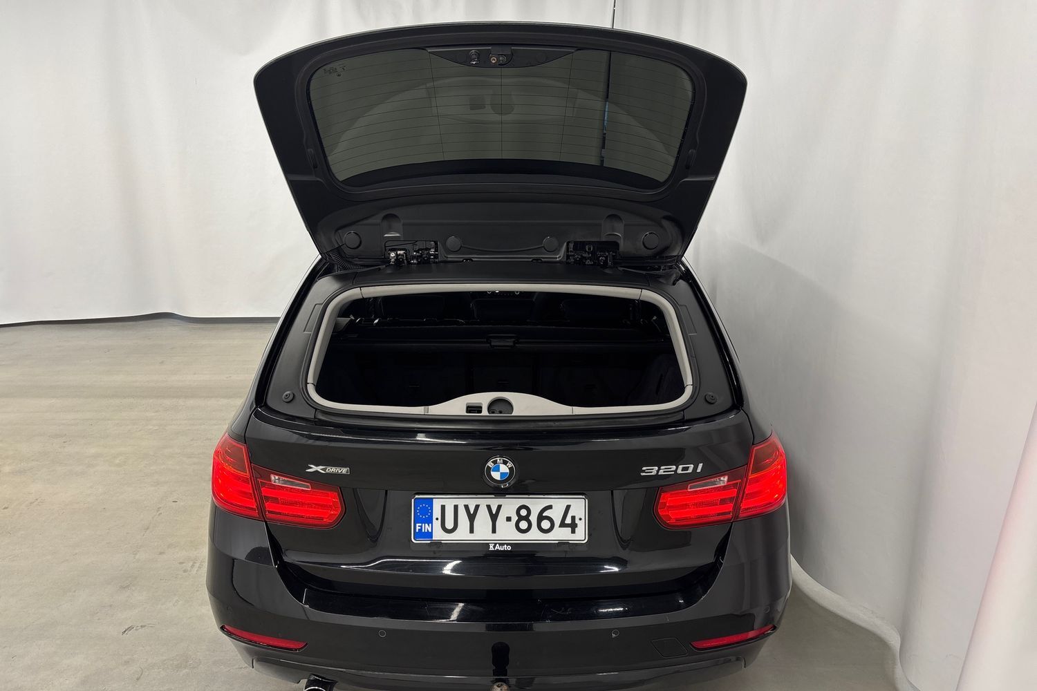 BMW 320 vaihtoauto