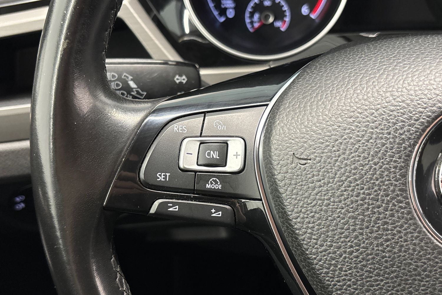 Volkswagen Touran vaihtoauto