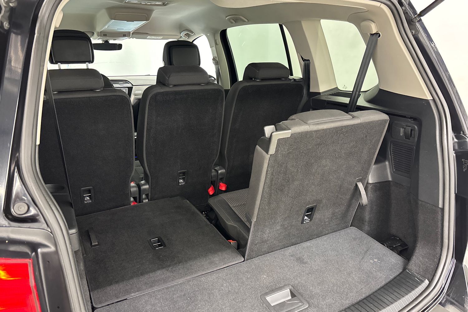 Volkswagen Touran vaihtoauto