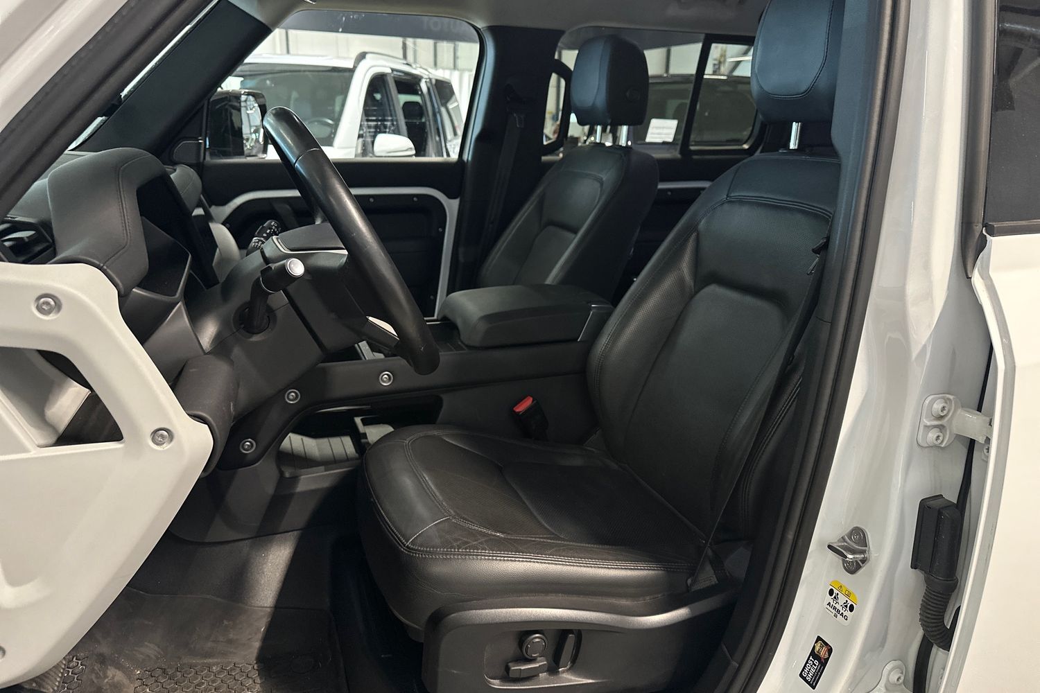 Land Rover Defender vaihtoauto