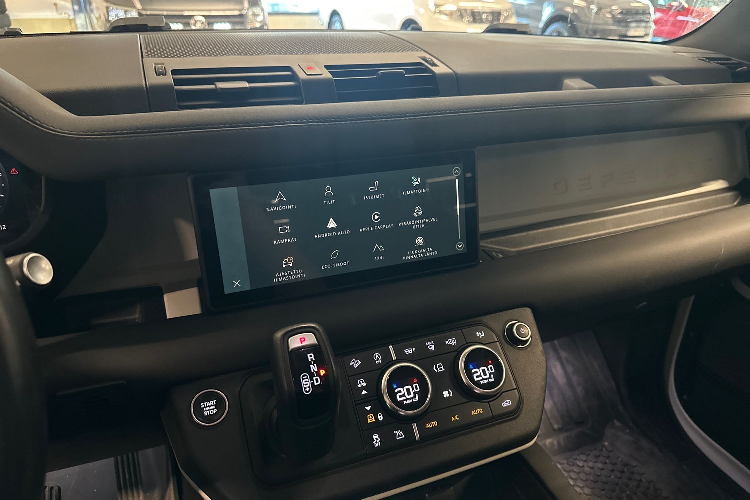 Land Rover Defender vaihtoauto