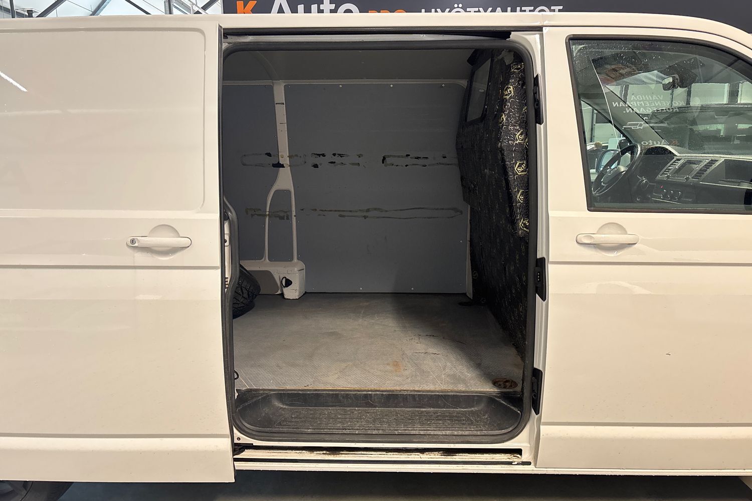 Volkswagen Transporter vaihtoauto