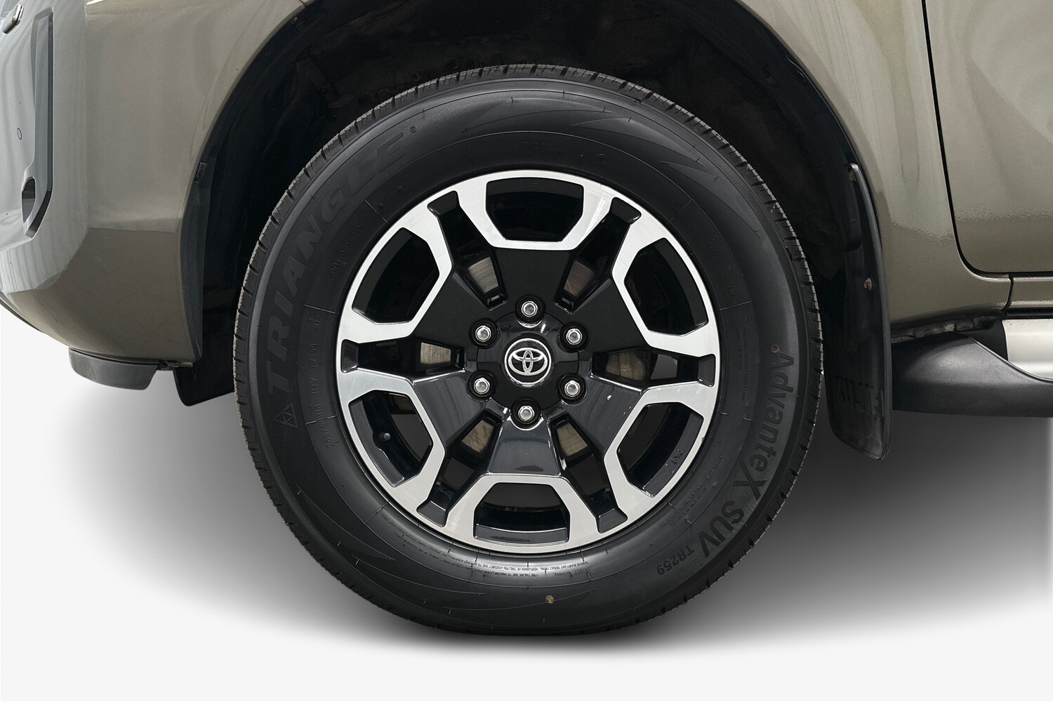 Toyota Hilux vaihtoauto