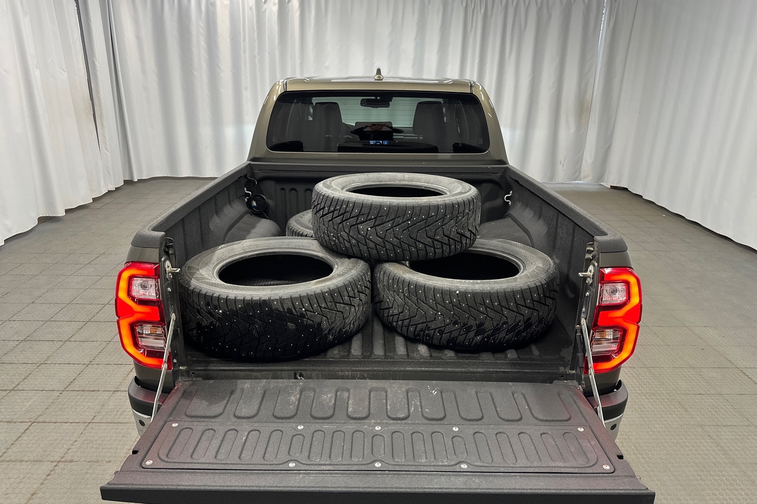 Toyota Hilux vaihtoauto