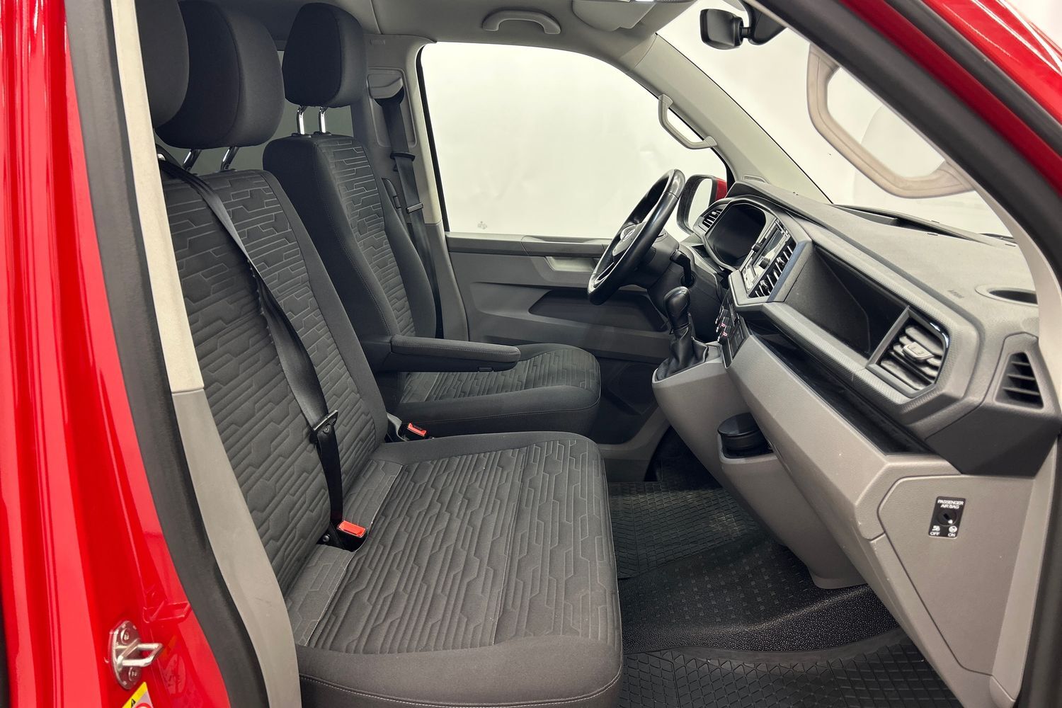 Volkswagen Caravelle vaihtoauto