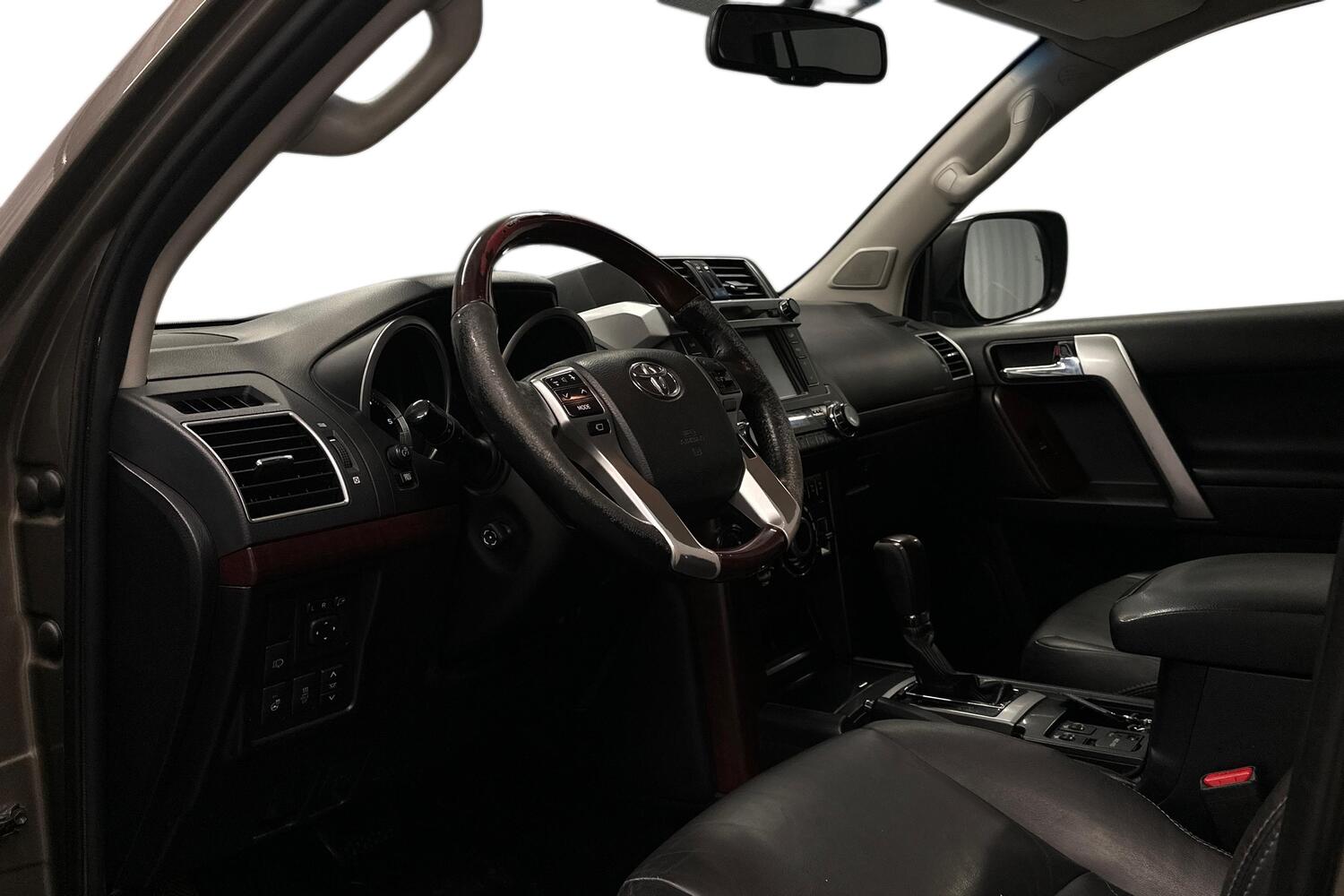 Toyota Land Cruiser vaihtoauto
