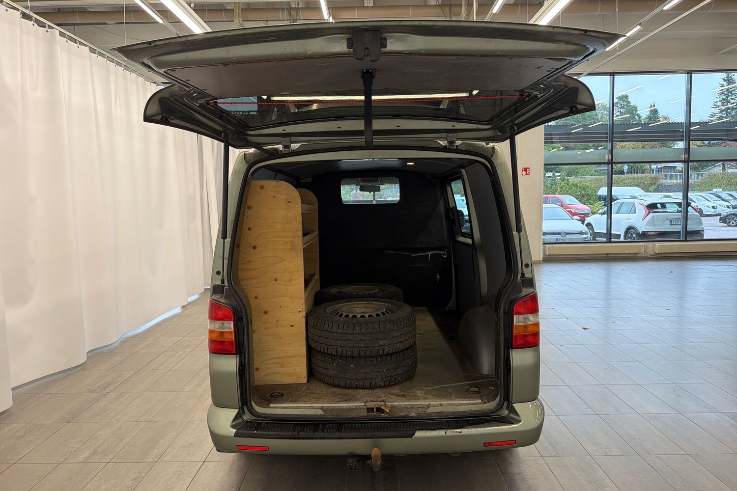 Volkswagen Transporter vaihtoauto