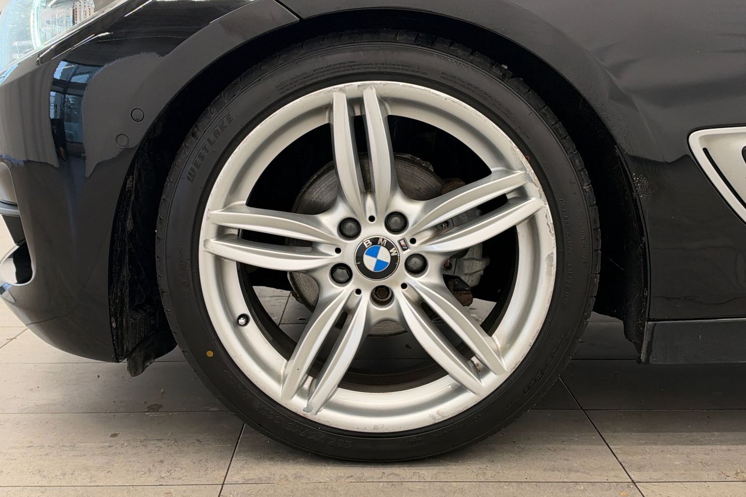 BMW 320 vaihtoauto