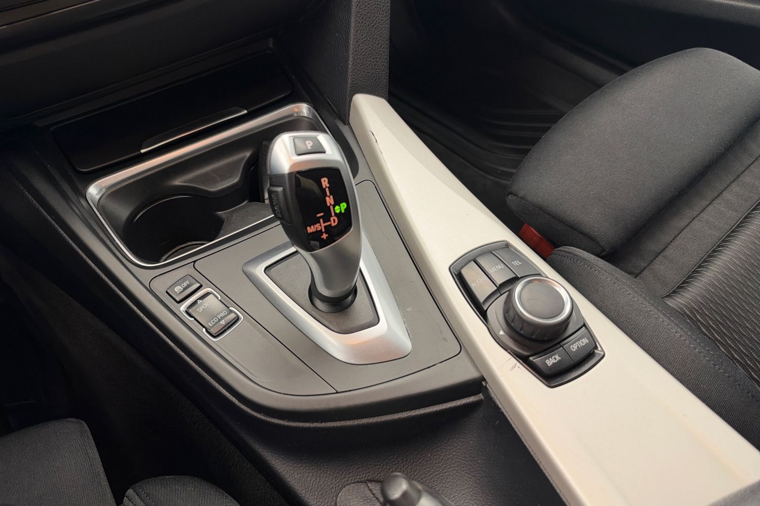 BMW 320 vaihtoauto