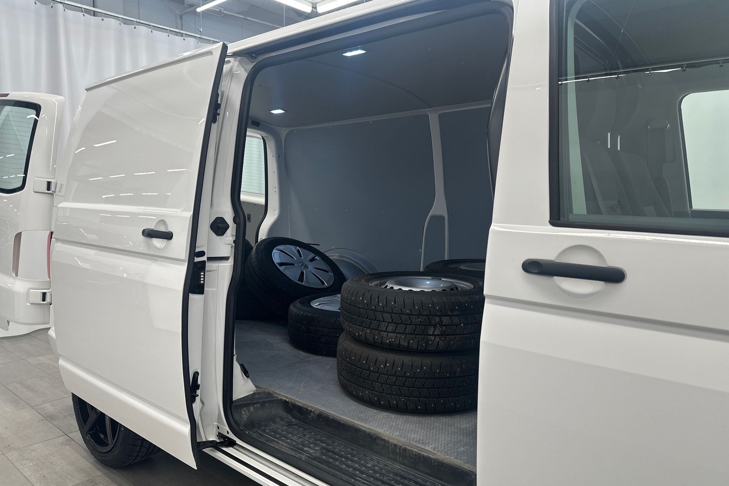 Volkswagen Transporter vaihtoauto