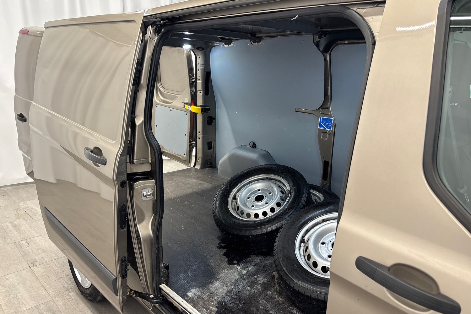 Ford Transit Custom vaihtoauto