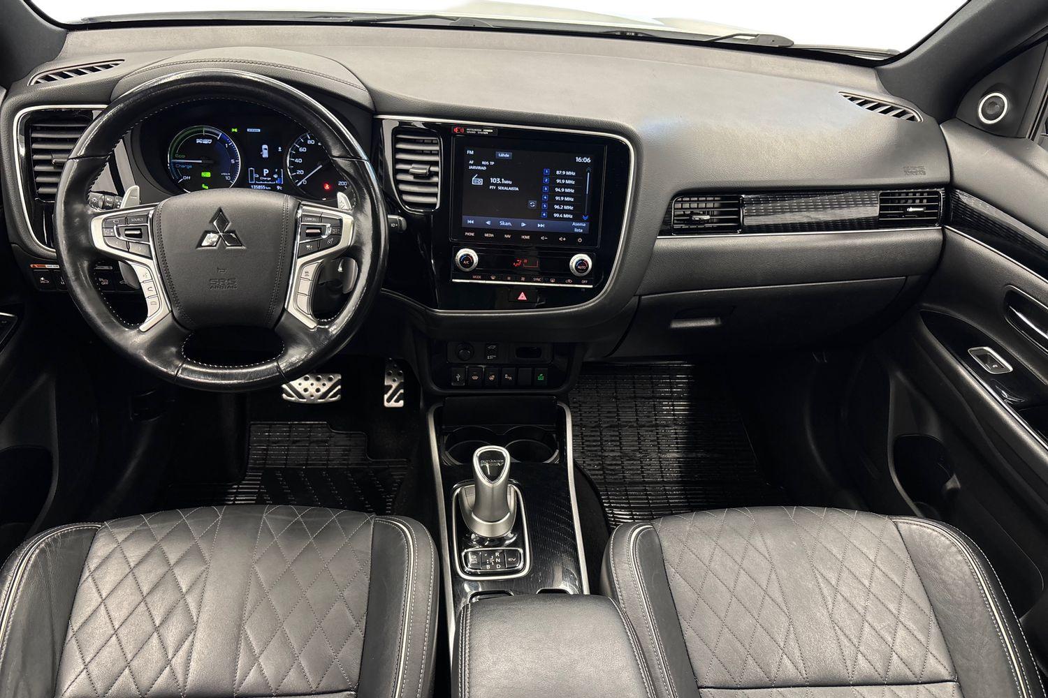 Mitsubishi Outlander PHEV vaihtoauto