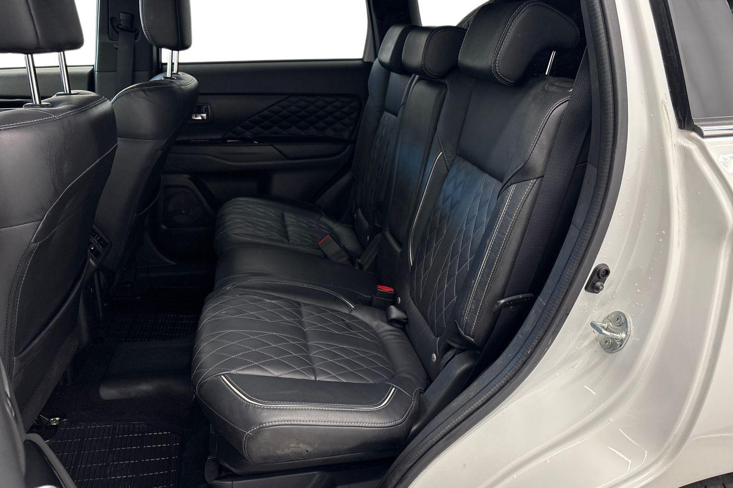 Mitsubishi Outlander PHEV vaihtoauto