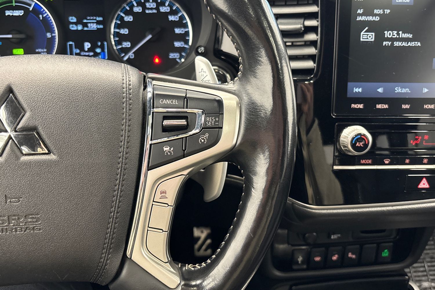 Mitsubishi Outlander PHEV vaihtoauto