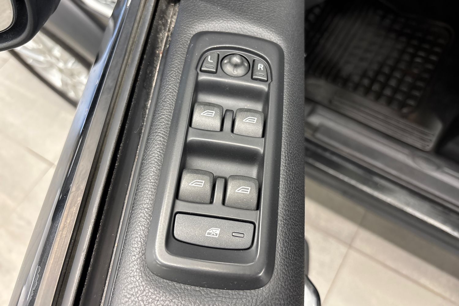 Land Rover Discovery vaihtoauto