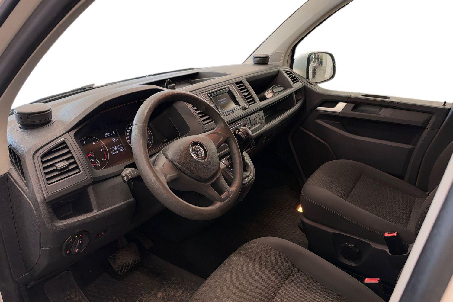Volkswagen Caravelle vaihtoauto