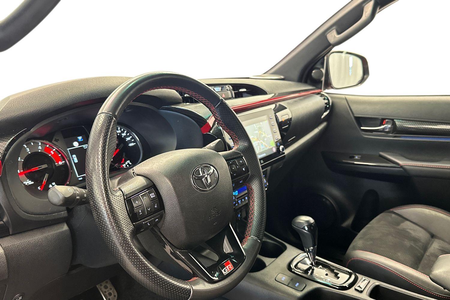 Toyota Hilux vaihtoauto
