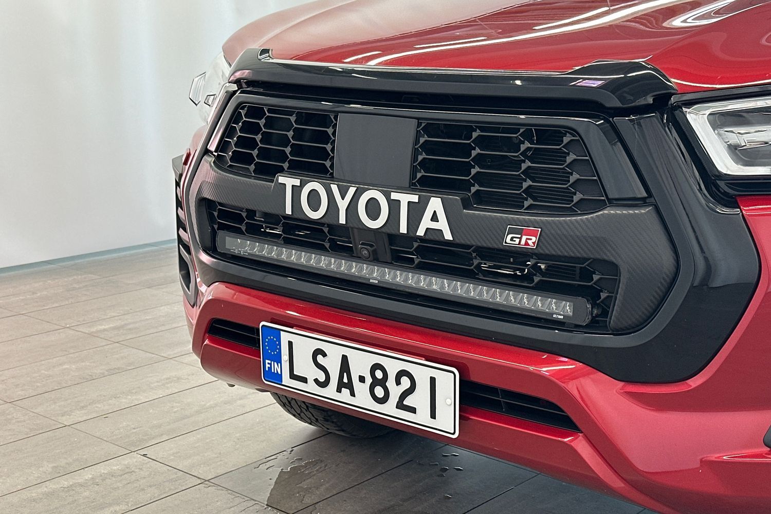 Toyota Hilux vaihtoauto