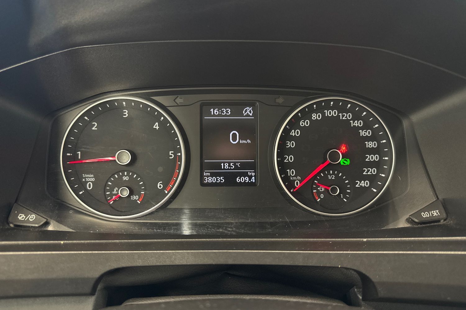 Volkswagen Caravelle vaihtoauto
