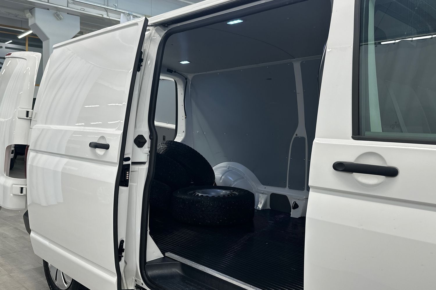 Volkswagen Transporter vaihtoauto