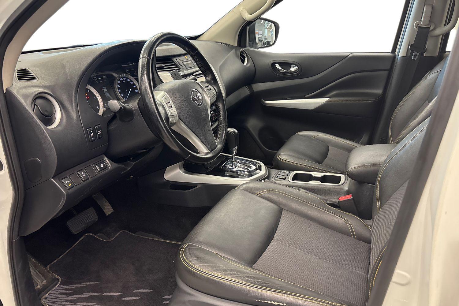 Nissan Navara vaihtoauto