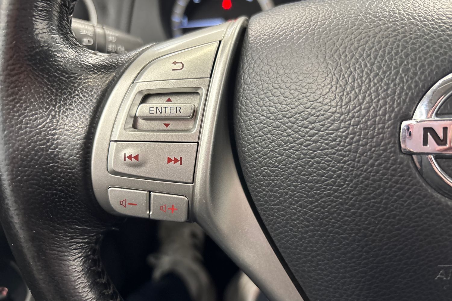 Nissan Navara vaihtoauto