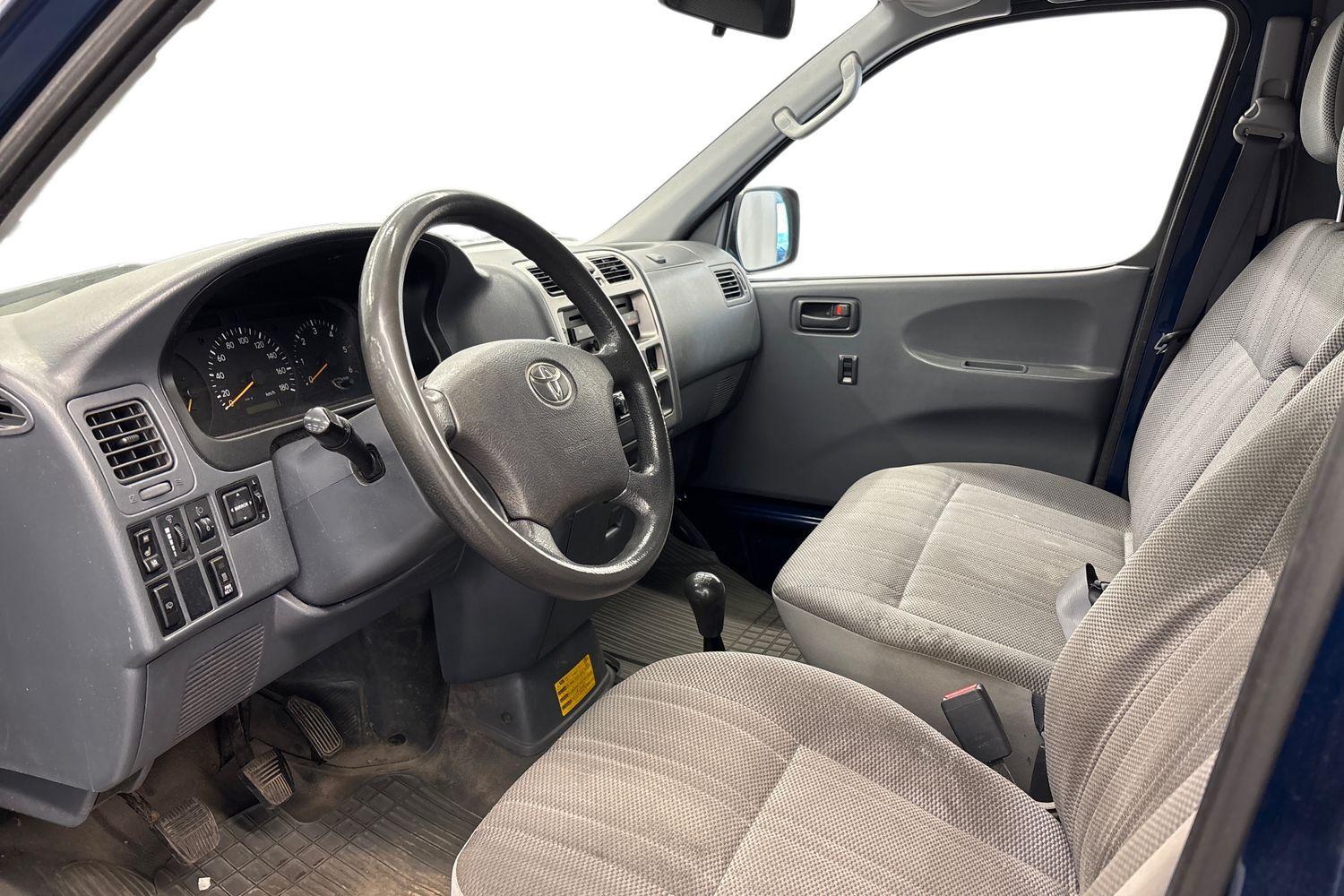 Toyota Hiace vaihtoauto