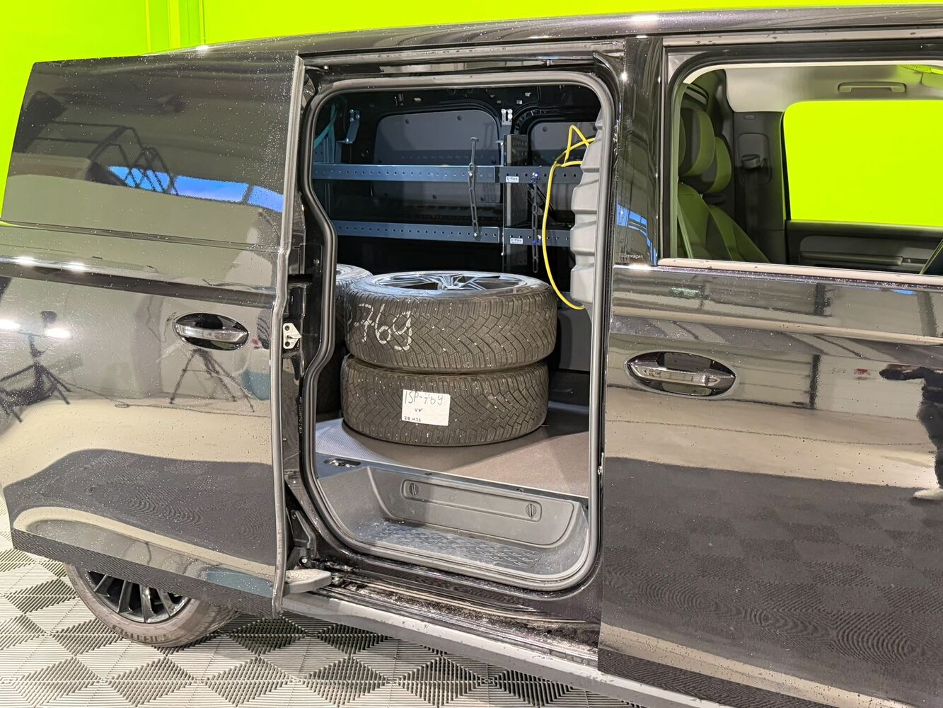 Volkswagen ID. Buzz vaihtoauto