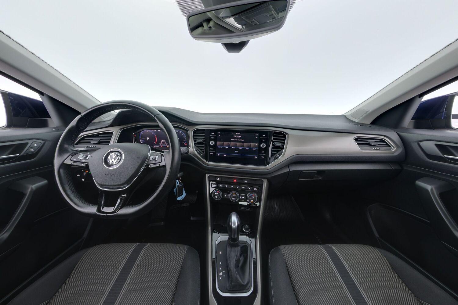 Volkswagen T-Roc vaihtoauto