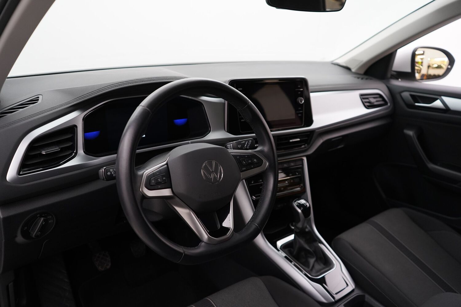 Volkswagen T-Roc vaihtoauto