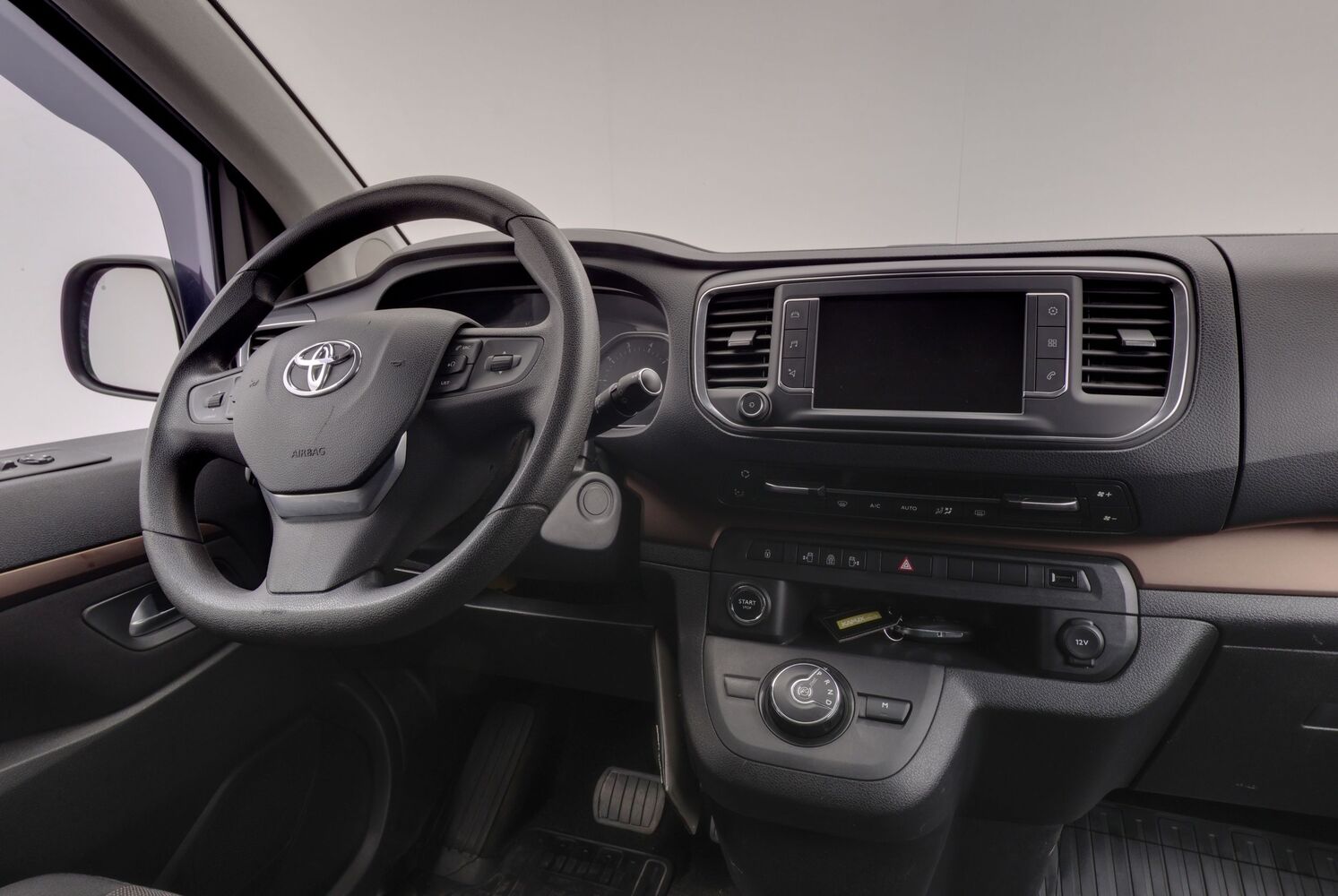 Toyota Proace Verso vaihtoauto