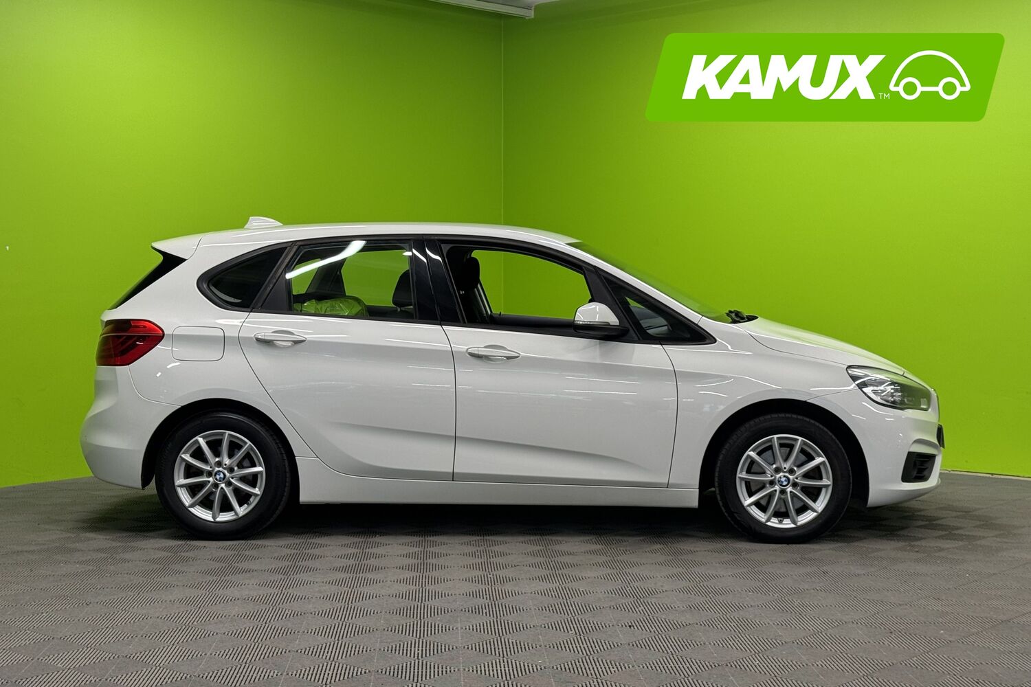 BMW 218 vaihtoauto