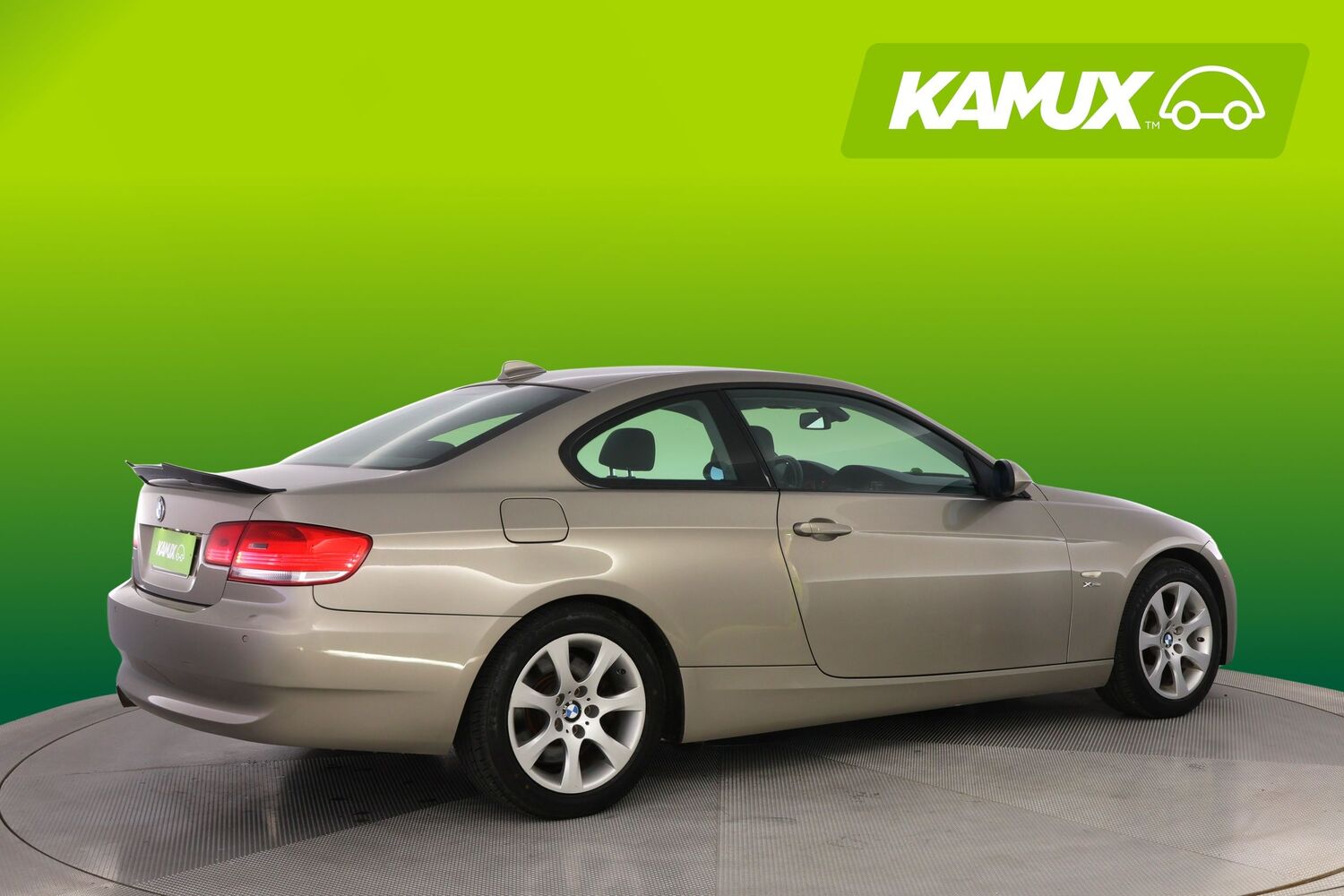 BMW 330 vaihtoauto