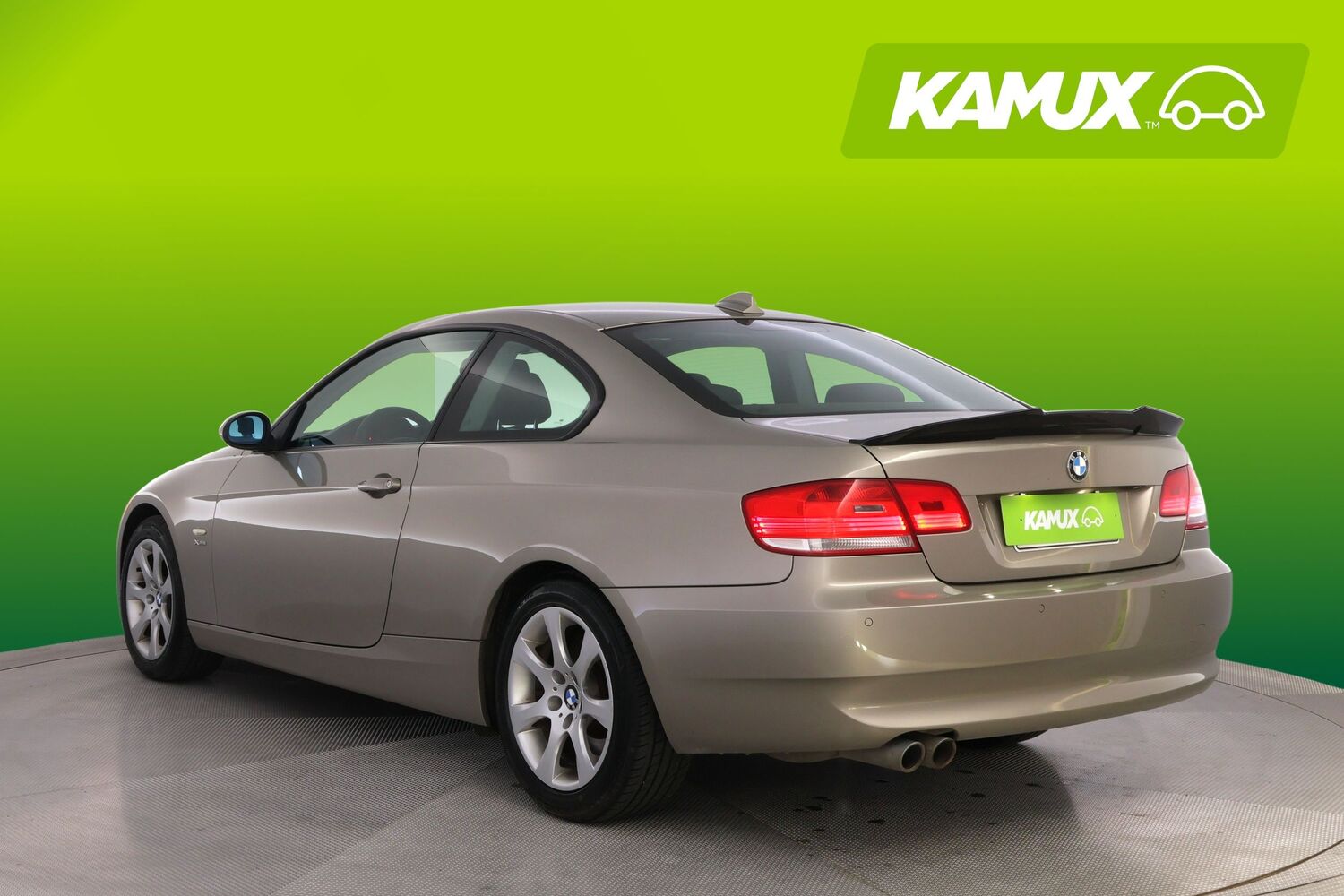 BMW 330 vaihtoauto
