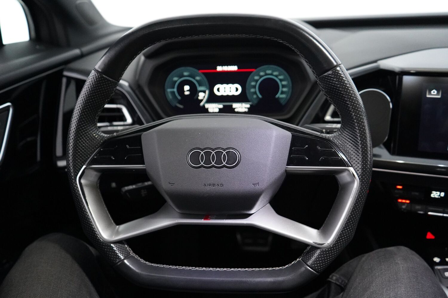 Audi Q4 e-tron vaihtoauto