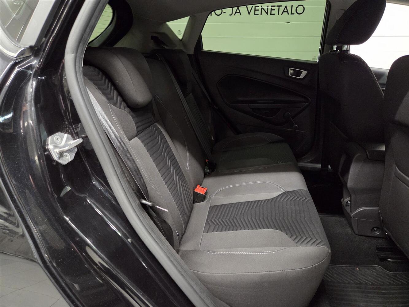 Ford Fiesta vaihtoauto
