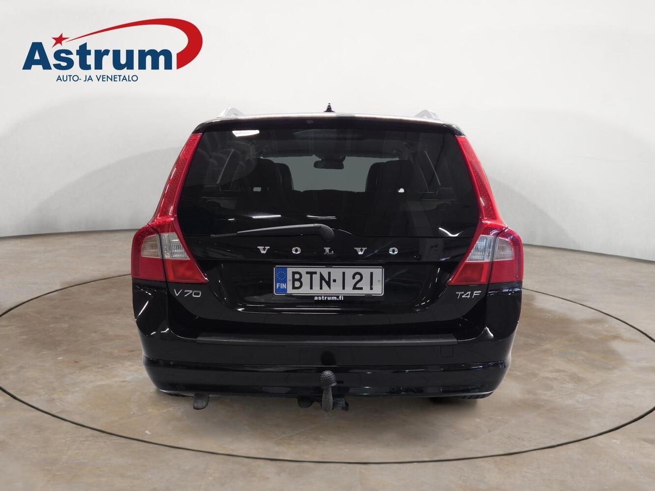 Volvo V70 vaihtoauto