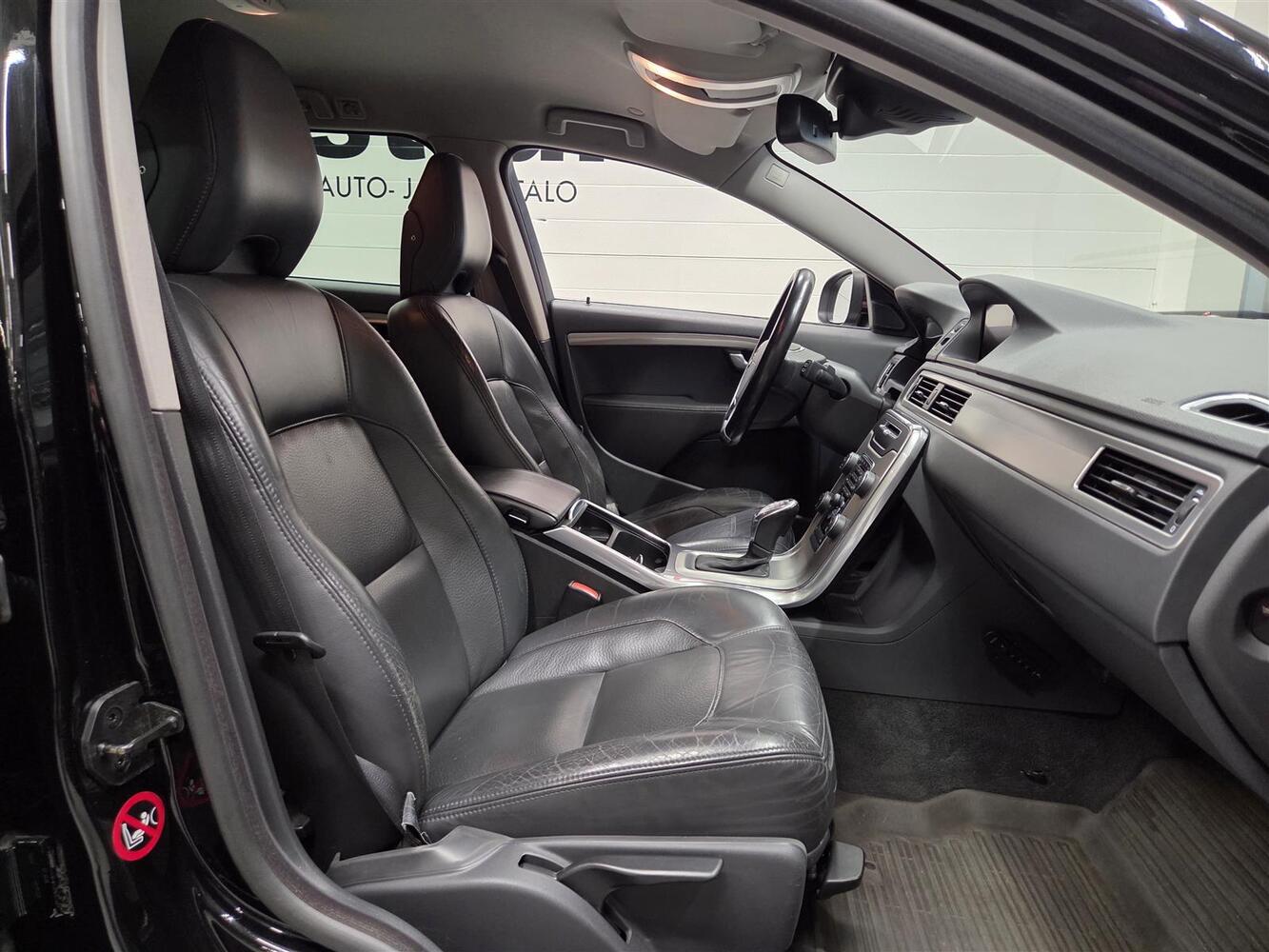 Volvo V70 vaihtoauto