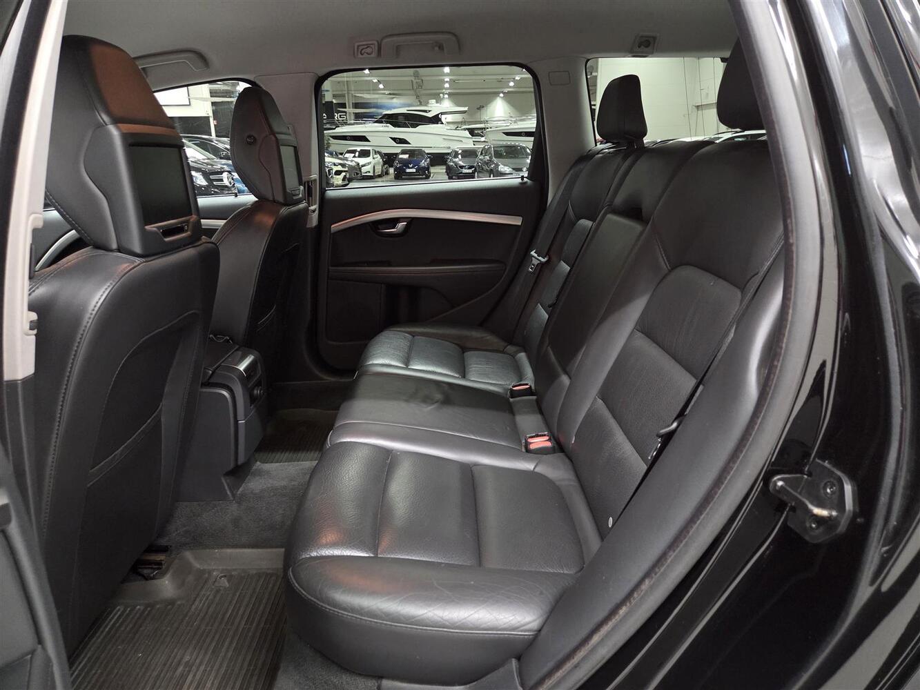 Volvo V70 vaihtoauto