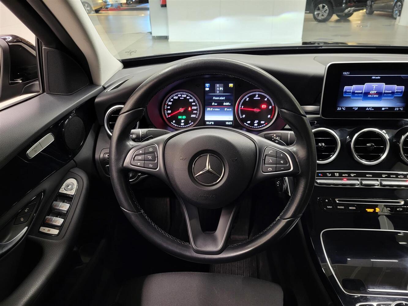 Mercedes-Benz C vaihtoauto
