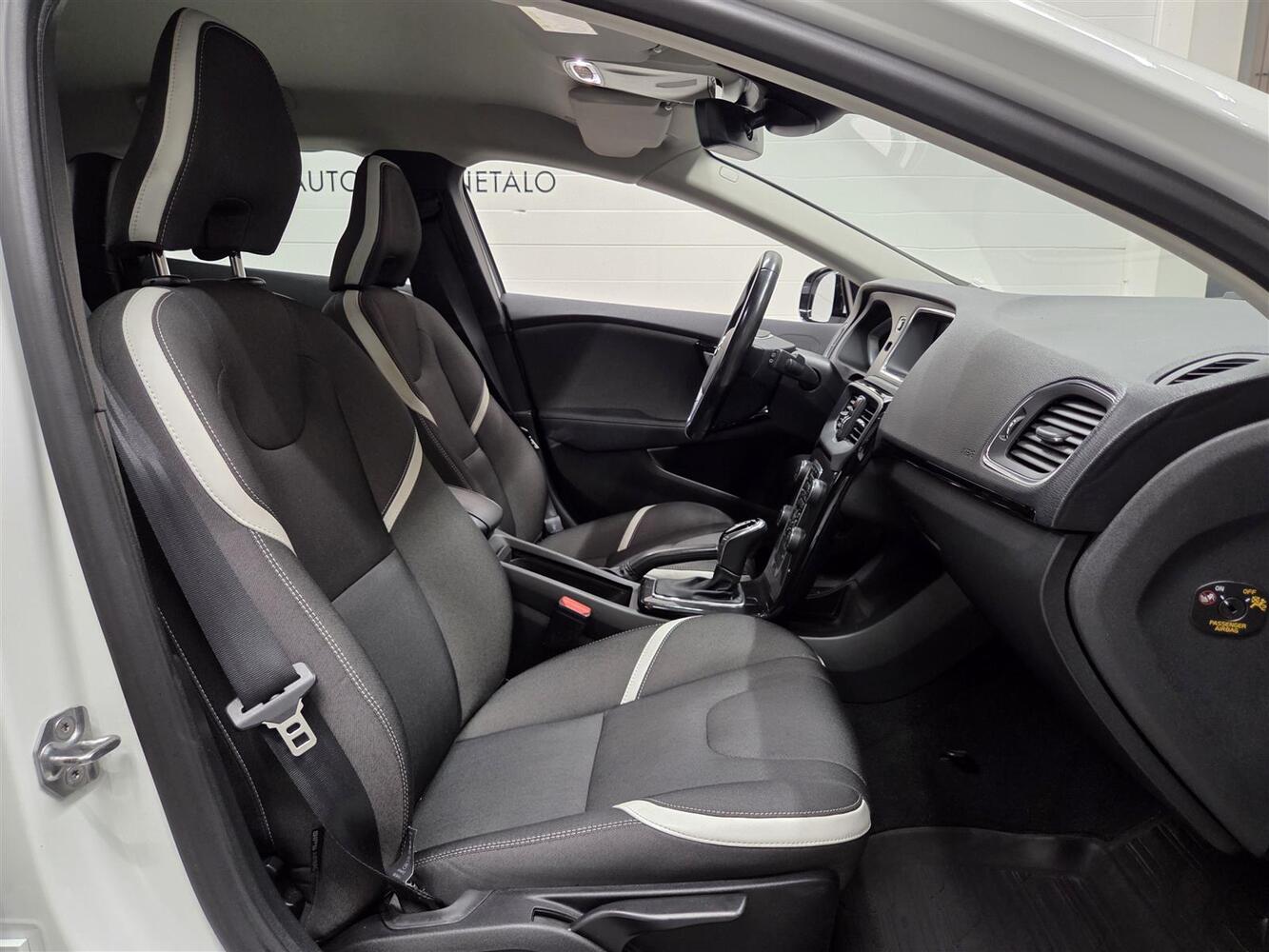 Volvo V40 vaihtoauto