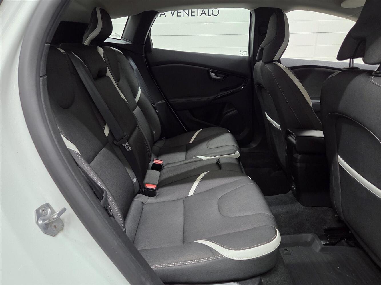 Volvo V40 vaihtoauto