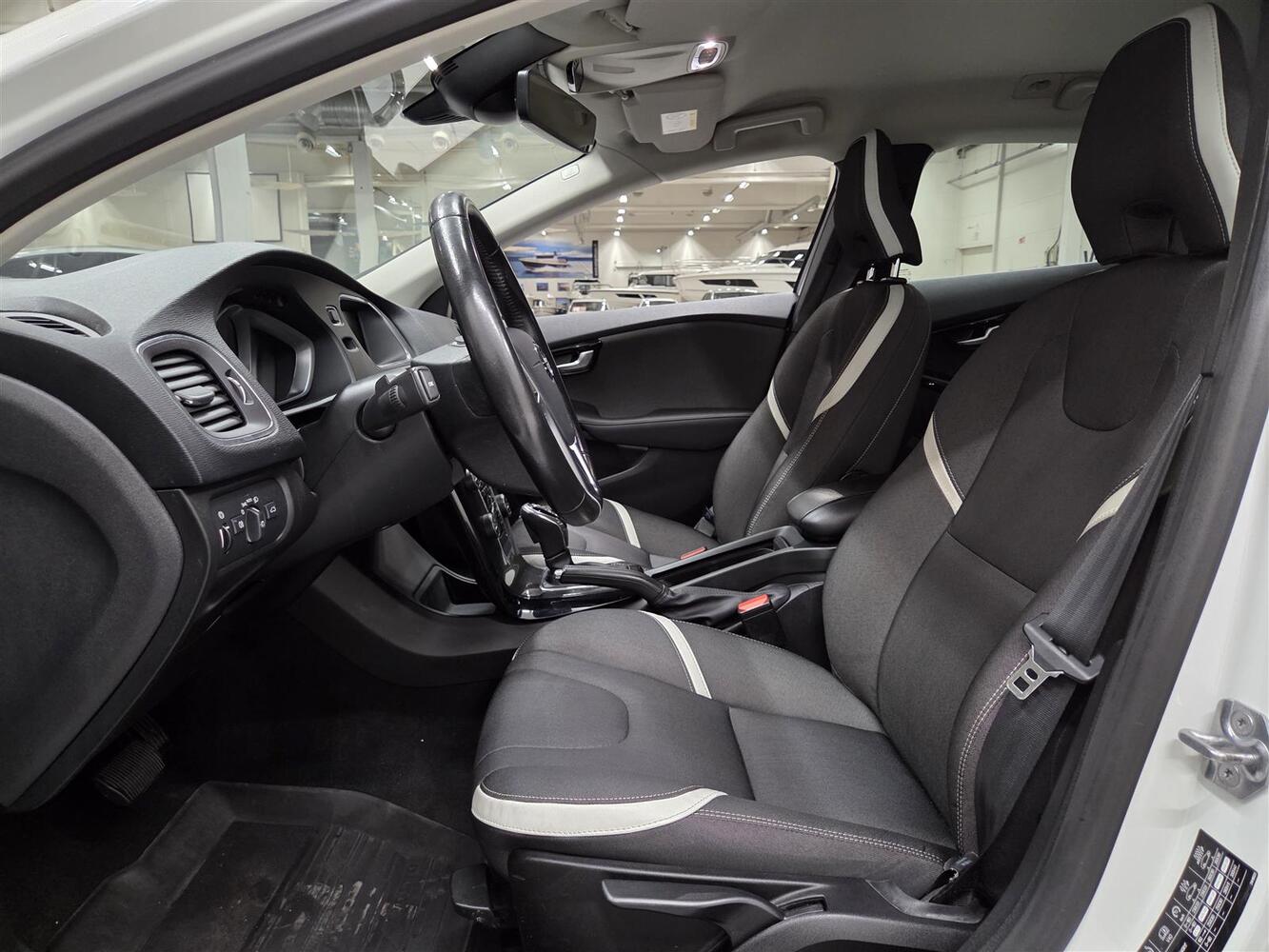 Volvo V40 vaihtoauto