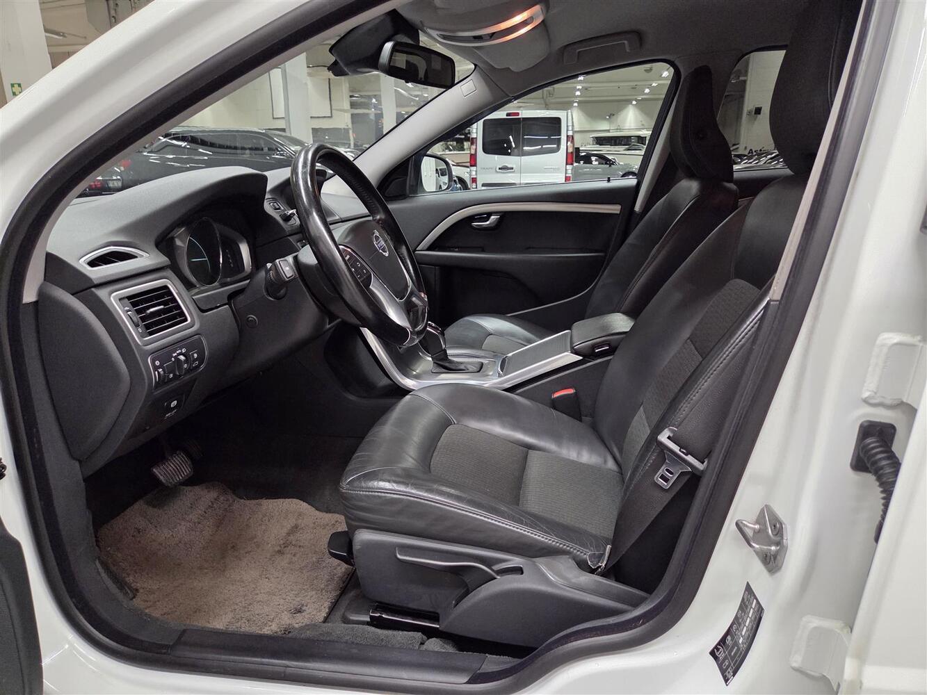 Volvo V70 vaihtoauto