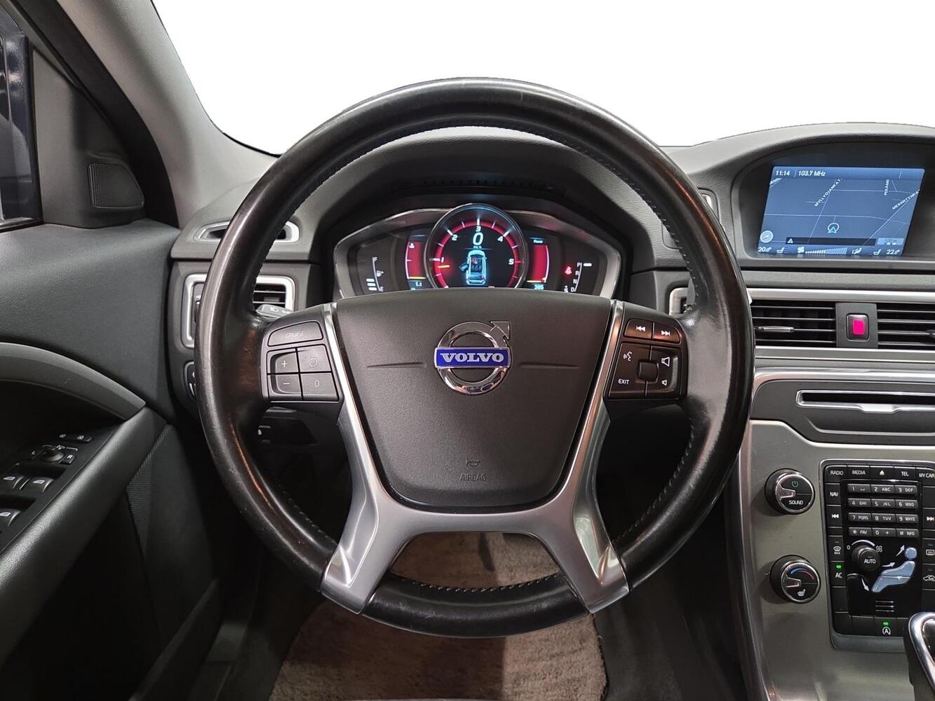 Volvo V70 vaihtoauto