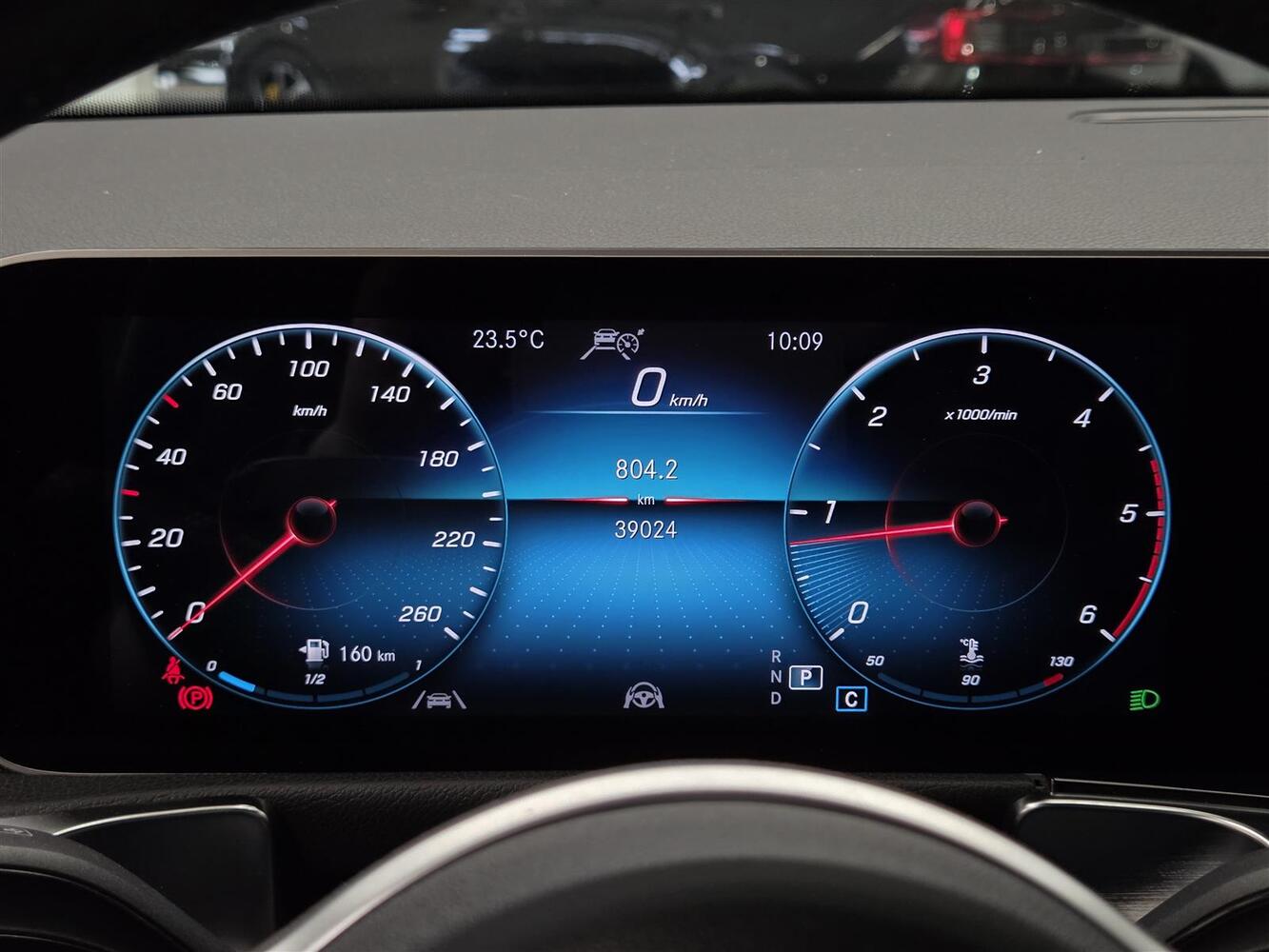 Mercedes-Benz GLB vaihtoauto